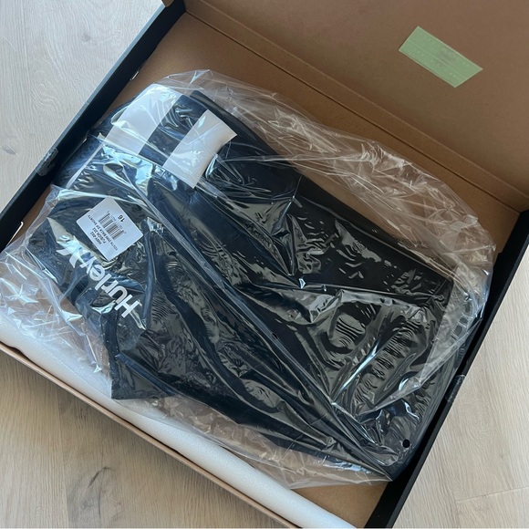 HURLEY Fusion 202 Youth Back Zip Shorty Neoprene Wetsuit with UPF 50+ - Picture 2 of 5